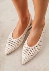 Beżowe Baleriny Slingback z Plecionki ze Szpiczastym Noskiem Eupheleta. Brązowe baleriny damskie Renee, bez wzorów, boho, bez obcasa, na płaskiej podeszwie. Za 99.99 zł.