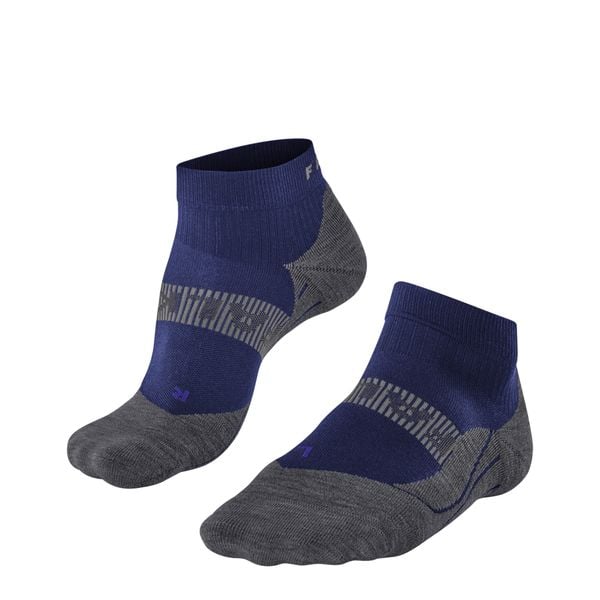 Krótkie skarpetki Falke RU4 Endurance Cool. Niebieskie skarpety męskie Falke, bez wzorów, z elastanu. Za 107.00 zł.