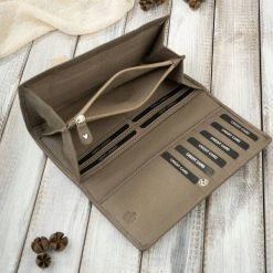 Paolo Peruzzi Skórzany portfel damski duży z ochroną RFID szarobrązowy AL-01-TA. Brązowe portfele damskie Paolo Peruzzi, bez wzorów. Za 123.18 zł.