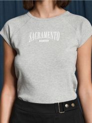 Koszulka - szary. Szare t-shirty damskie Sinsay, l, bez wzorów, bez kołnierzyka. W wyprzedaży za 11.99 zł.