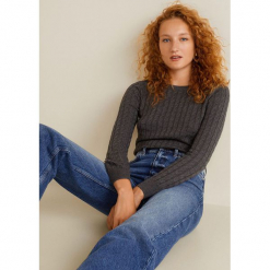 Mango - Sweter Kiev. Szare swetry damskie Mango, z dzianiny, z okrągłym kołnierzem. Za 119.90 zł.